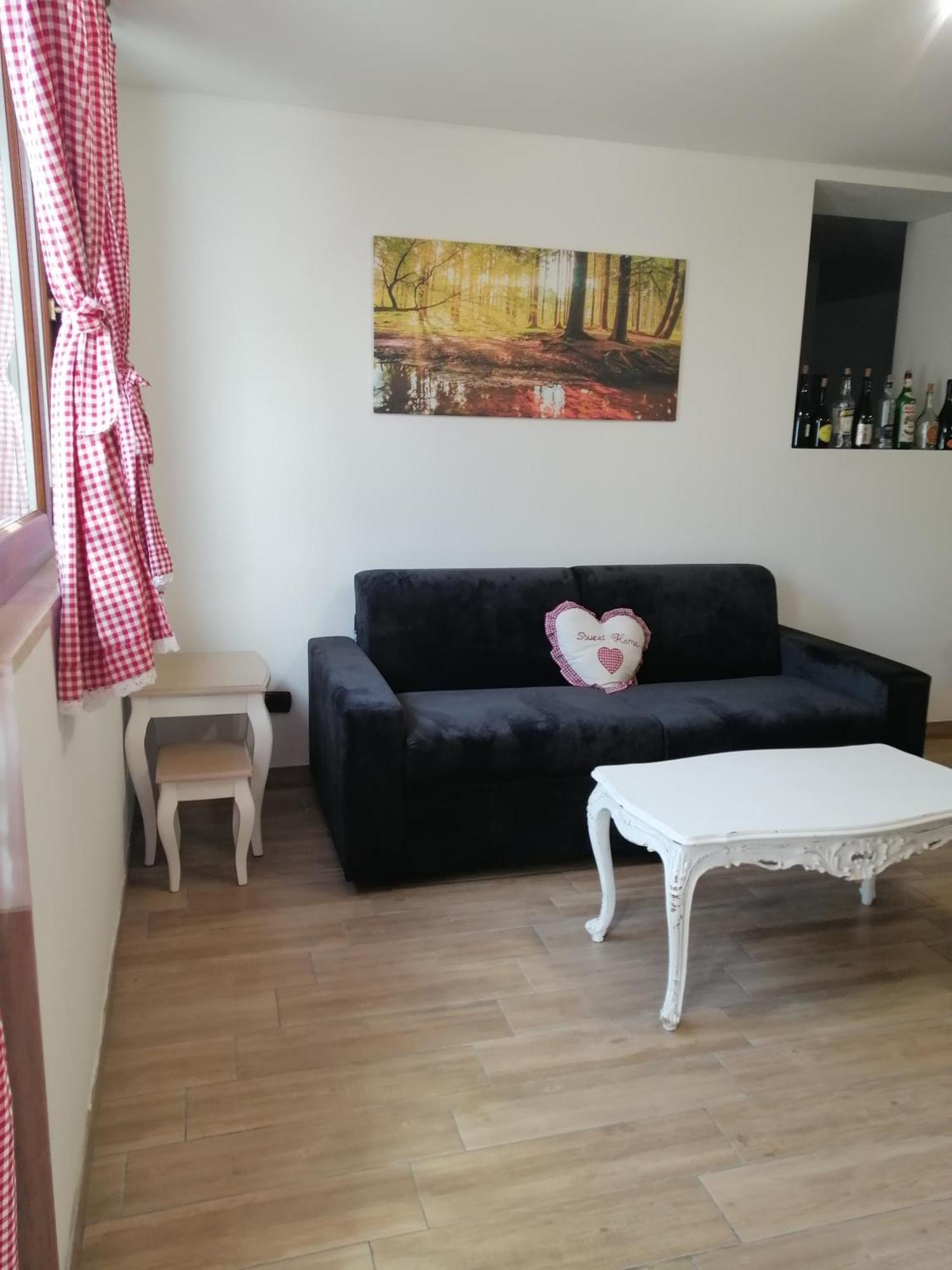 La Casa Del Borgo-Intero Appartamento Латина Екстериор снимка